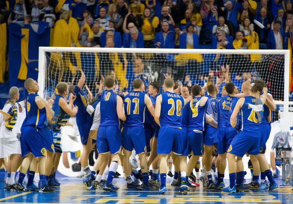 2016年NBA经典对决：勇士VS独行侠精彩回顾(图4)